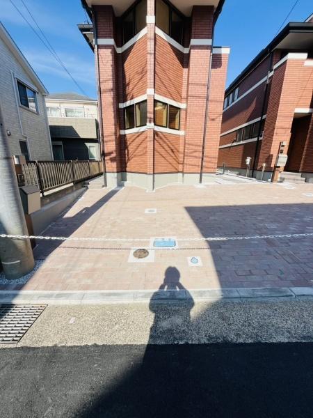 �_�ސ쌧������s�l�|3���ڂ̐V�z��ˌ��Ă̒��ԏ�