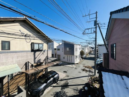 �_�ސ쌧������s�{��3���ڂ̐V�z��ˌ��Ă̏Z�˂���̒��]�ʐ^