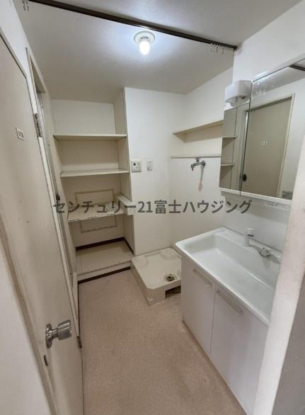 �_�ސ쌧����s����1���ڂ̒��Ã}���V�����̐��ʑ�E���ʏ�