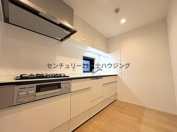 �_�ސ쌧����s�ғ�������2���� 1-4�̒��Ã}���V�����̃L�b�`��