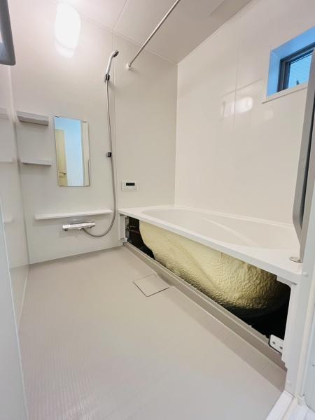 �_�ސ쌧������s�l�V���̐V�z��ˌ��Ă̗���