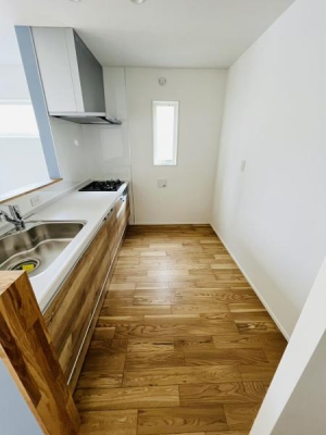 �_�ސ쌧������s���C�ݓ�4���ڂ̐V�z��ˌ��ẴL�b�`��