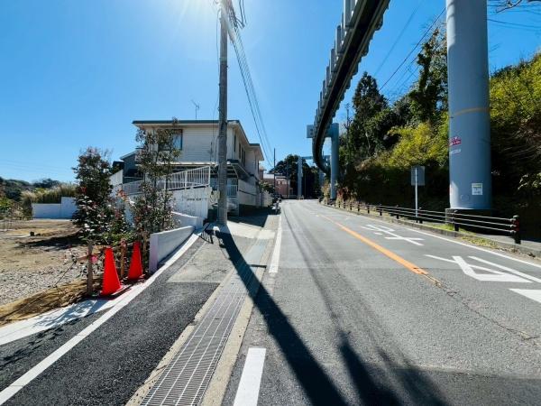 �_�ސ쌧���q�s�J�c2���ڂ̓y�n�̑O�ʓ��H�܂ތ��n�ʐ^