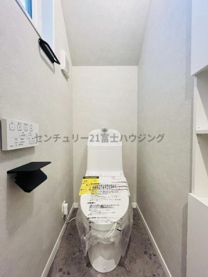 �_�ސ쌧������s���3���ڂ̐V�z��ˌ��Ẵg�C��