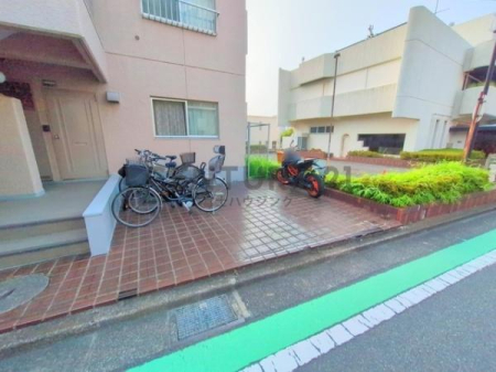 �_�ސ쌧����s����̒��Ã}���V�����̂��̑����p��