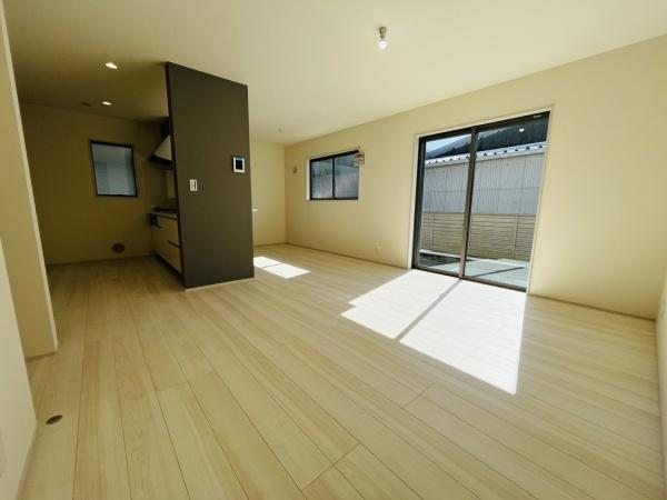 �_�ސ쌧������s���c1���ڂ̐V�z��ˌ��Ẵ��r���O