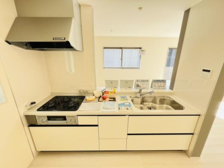 �_�ސ쌧������s���c1���ڂ̐V�z��ˌ��ẴL�b�`��