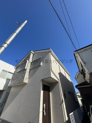 �_�ސ쌧������s�����u2���ڂ̐V�z��ˌ��Ă̌��n�O�ώʐ^