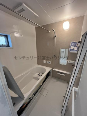 �_�ސ쌧������s�����u2���ڂ̐V�z��ˌ��Ă̗���