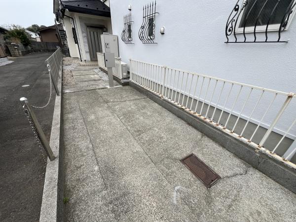 �_�ސ쌧������s���c1���ڂ̒��È�ˌ��Ă̑O�ʓ��H�܂ތ��n�ʐ^