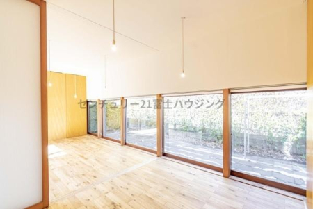 �_�ސ쌧������s���C�ݓ�4���ڂ̒��È�ˌ��Ẵ��r���O