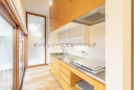 �_�ސ쌧������s���C�ݓ�4���ڂ̒��È�ˌ��ẴL�b�`��