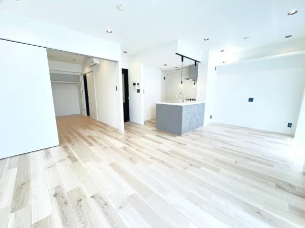 �_�ސ쌧����s���������J1���ڂ̒��Ã}���V�����̃��r���O