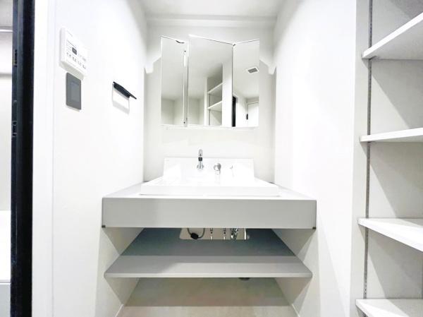 �_�ސ쌧����s���������J1���ڂ̒��Ã}���V�����̐��ʑ�E���ʏ�