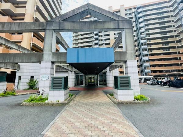 �_�ސ쌧����s����̒��Ã}���V�����̃G���g�����X