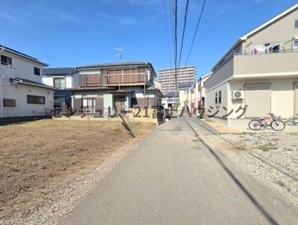 �_�ސ쌧������s���v�ۂ̓y�n�̑O�ʓ��H�܂ތ��n�ʐ^