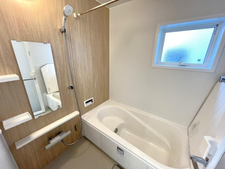 �_�ސ쌧������s�����u1���ڂ̐V�z��ˌ��Ă̗���