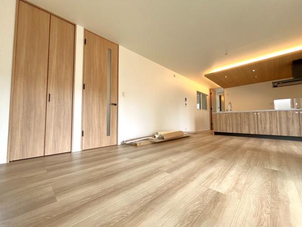 �_�ސ쌧������s�����u1���ڂ̐V�z��ˌ��Ẵ��r���O