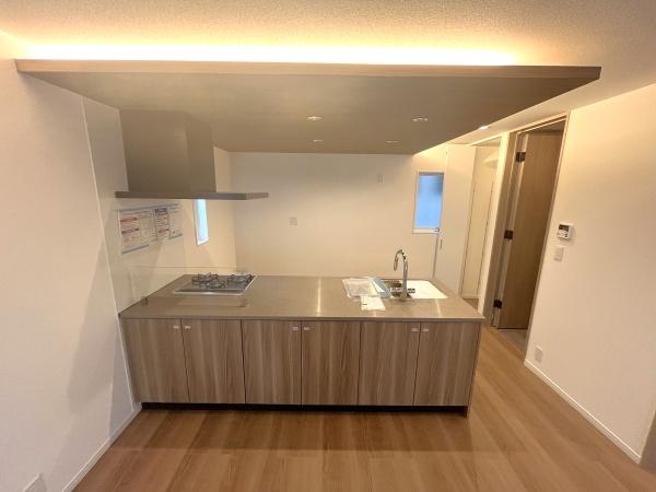 �_�ސ쌧������s�����u1���ڂ̐V�z��ˌ��ẴL�b�`��