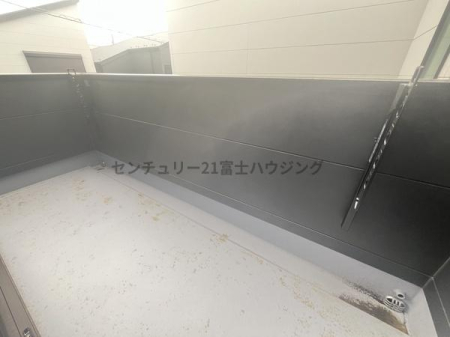 �_�ސ쌧������s����1���ڂ̐V�z��ˌ��Ẵo���R�j�[