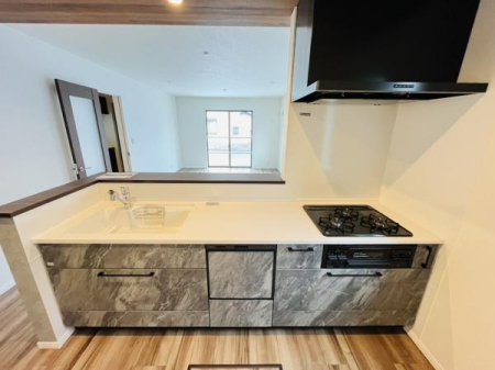 �_�ސ쌧������s�Ï��̐V�z��ˌ��ẴL�b�`��