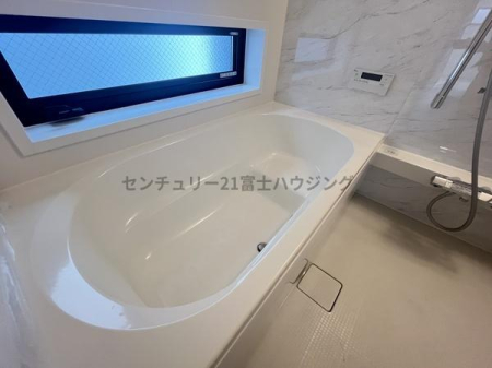 �_�ސ쌧������s����1���ڂ̐V�z��ˌ��Ă̗���