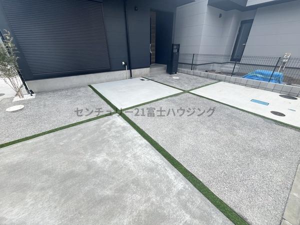�_�ސ쌧������s����1���ڂ̐V�z��ˌ��Ă̒��ԏ�