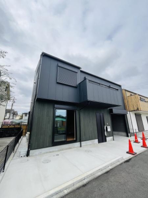 �_�ސ쌧������s������2���ڂ̐V�z��ˌ��Ă̌��n�O�ώʐ^