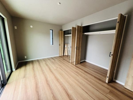 �_�ސ쌧������s������2���ڂ̐V�z��ˌ��Ă̎��[