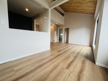 �_�ސ쌧������s������2���ڂ̐V�z��ˌ��Ẵ��r���O