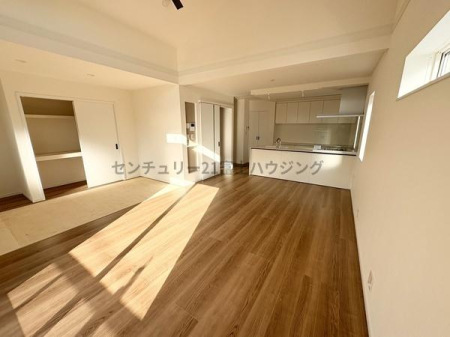 �_�ސ쌧������s���C�ݓ�4���ڂ̐V�z��ˌ��Ẵ��r���O