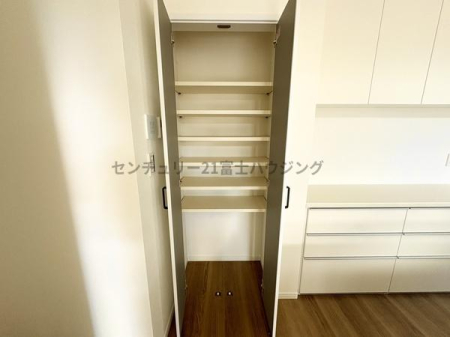 �_�ސ쌧������s���C�ݓ�4���ڂ̐V�z��ˌ��Ă̎��[