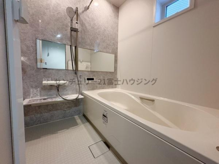 �_�ސ쌧������s���C�ݓ�4���ڂ̐V�z��ˌ��Ă̗���