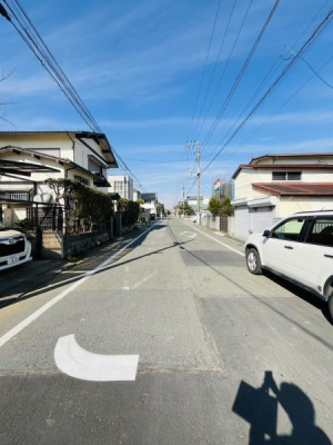 �_�ސ쌧������s�΂��l�̐V�z��ˌ��Ă̑O�ʓ��H�܂ތ��n�ʐ^