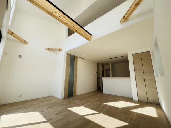 �_�ސ쌧������s�΂��l�̐V�z��ˌ��Ẵ��r���O