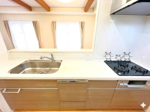 �_�ސ쌧������s�����u2���ڂ̒��È�ˌ��ẴL�b�`��