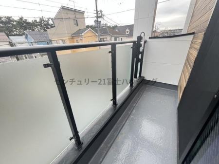 �_�ސ쌧������s���C�ݓ�3���ڂ̐V�z��ˌ��Ẵo���R�j�[