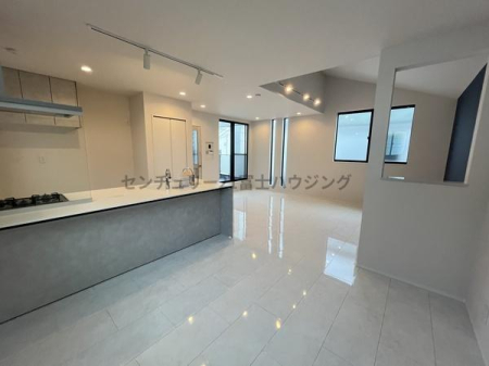 �_�ސ쌧������s���C�ݓ�3���ڂ̐V�z��ˌ��Ẵ��r���O