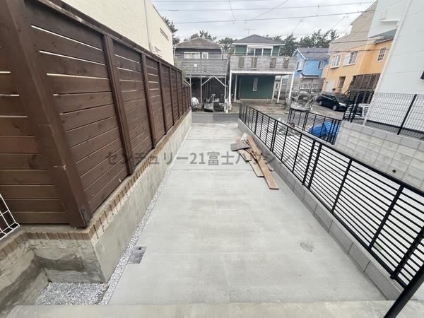 �_�ސ쌧������s���C�ݓ�3���ڂ̐V�z��ˌ��Ă̒��ԏ�