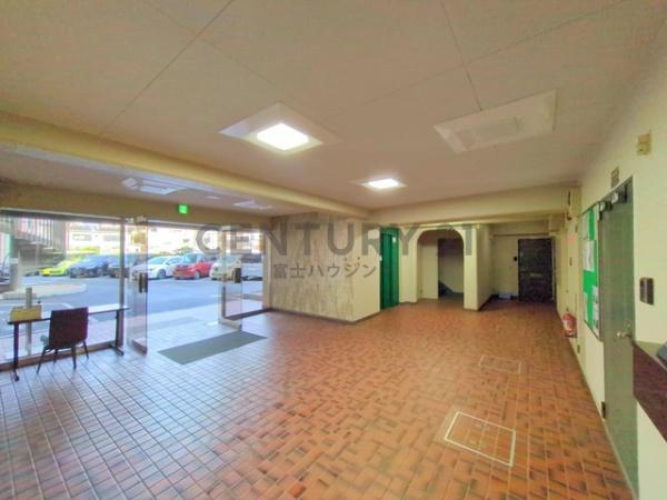 �_�ސ쌧����s�H��3���ڂ̒��Ã}���V�����̃��r�[