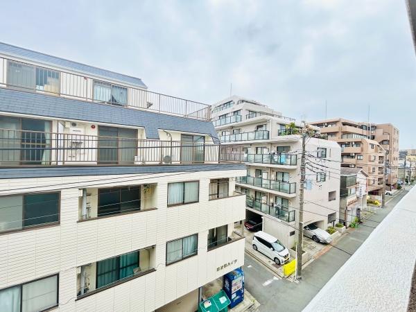 �_�ސ쌧���l�s���|��1���ڂ̒��Ã}���V�����̏Z�˂���̒��]�ʐ^