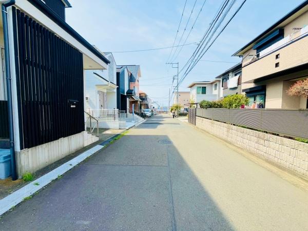 �_�ސ쌧����s�Ó��1���ڂ̒��È�ˌ��Ă̑O�ʓ��H�܂ތ��n�ʐ^