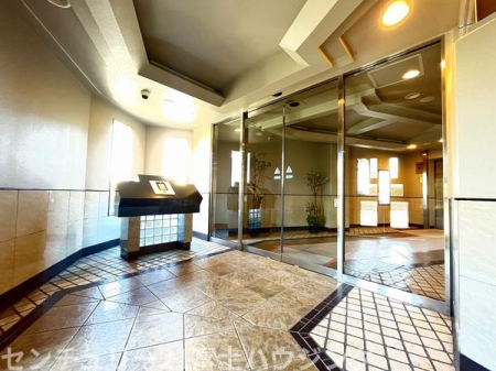 �_�ސ쌧��a�s���ߊԂ̒��Ã}���V�����̃G���g�����X