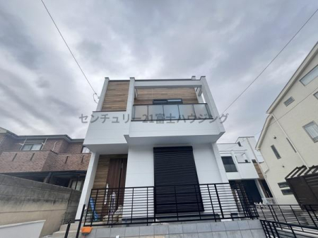 �_�ސ쌧������s���C�ݓ�3���ڂ̐V�z��ˌ��Ă̌��n�O�ώʐ^