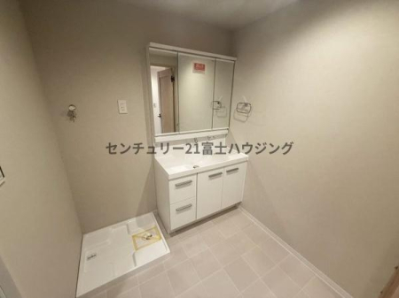 �_�ސ쌧����s�Ó��4���ڂ̒��Ã}���V�����̐��ʑ�E���ʏ�