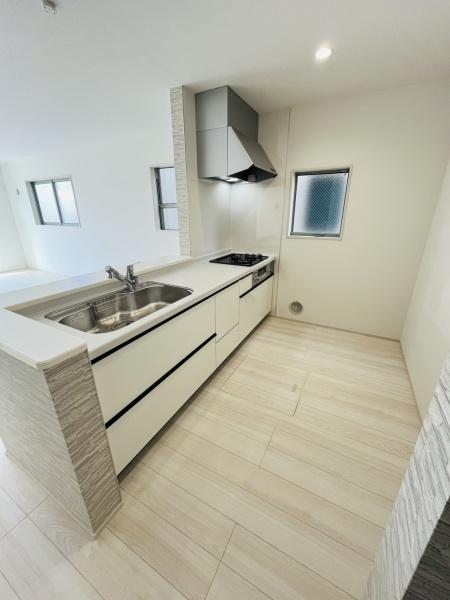 �_�ސ쌧������s�����̐V�z��ˌ��ẴL�b�`��