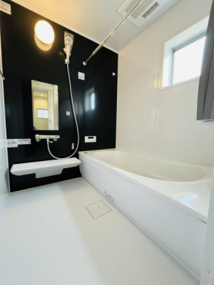 �_�ސ쌧������s�����̐V�z��ˌ��Ă̗���