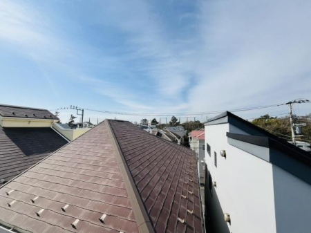 �_�ސ쌧������s�l�{��̐V�z��ˌ��Ă̏Z�˂���̒��]�ʐ^