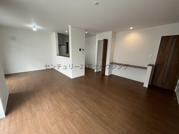 �_�ސ쌧������s���h�̐V�z��ˌ��Ẵ��r���O