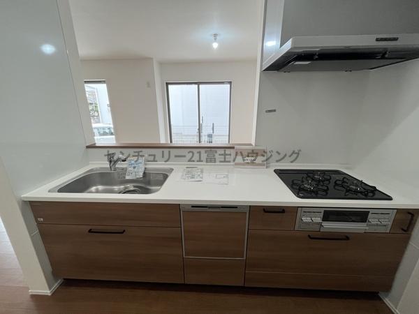 �_�ސ쌧������s���h�̐V�z��ˌ��ẴL�b�`��